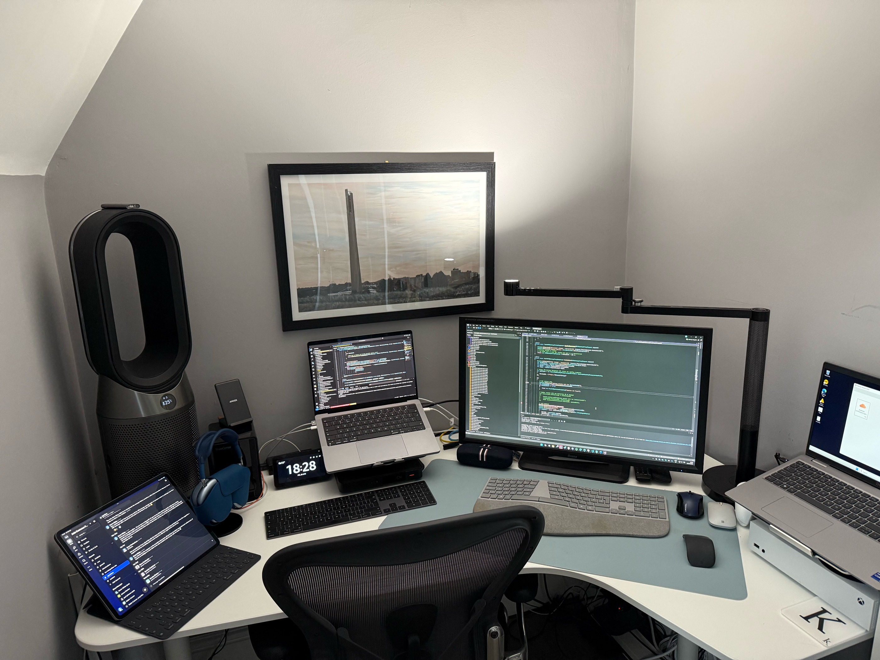 Kevin’s office setup